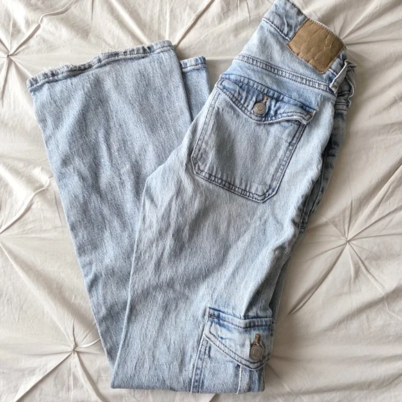 Aeropostale Flare Mid-Rise Cargo Jean - Picture 4 of 11